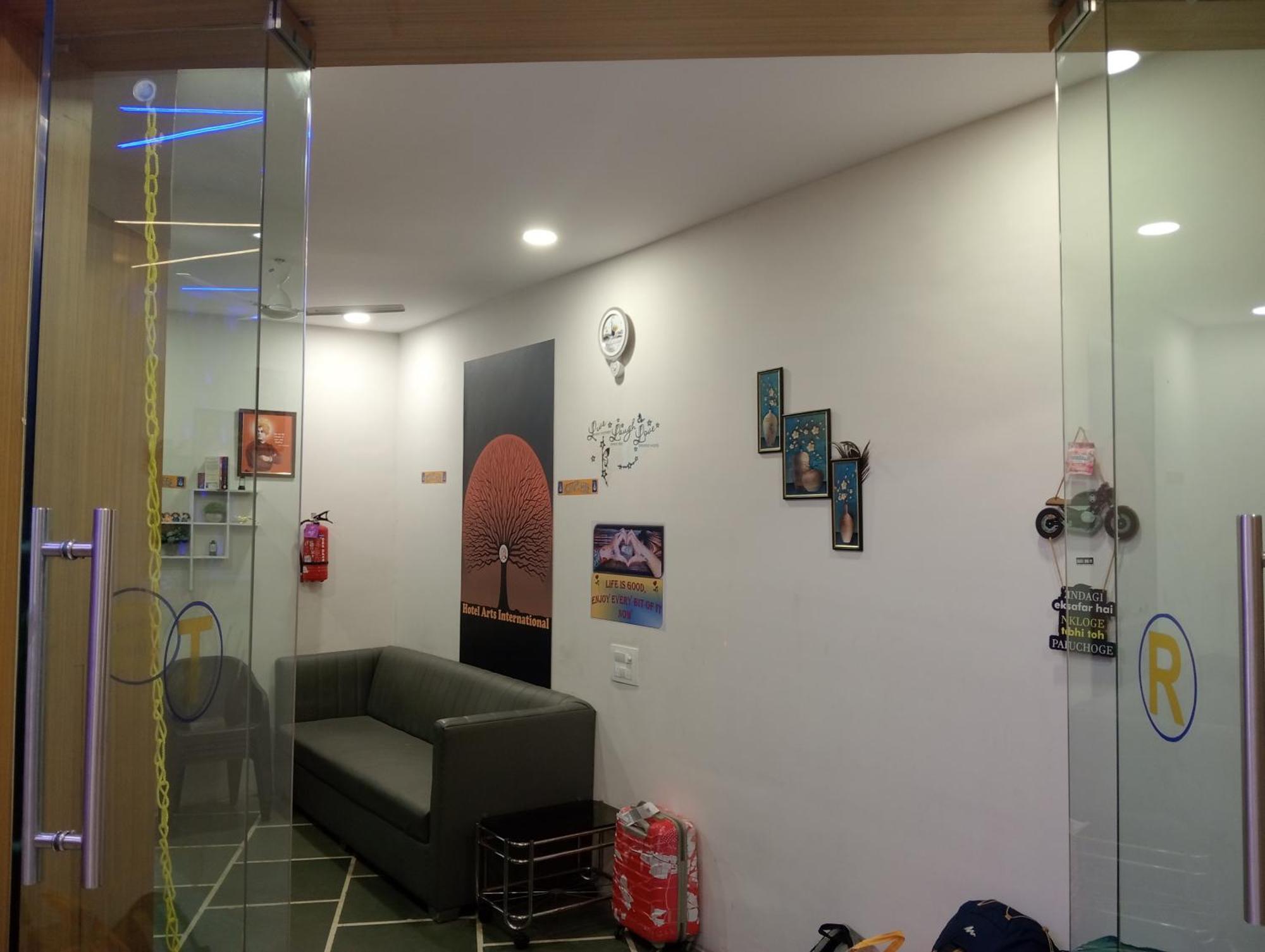 Arts International * Mumbai